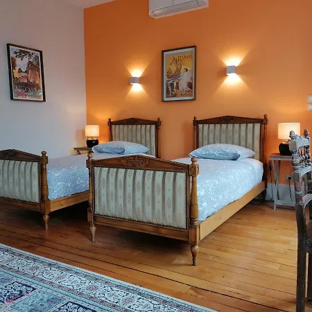 Bed & Breakfast Au Puy Des Verites *